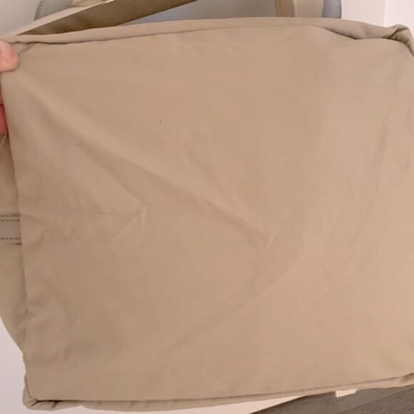 Kate Spade Barrows Street Garrí Tote – Waterproof Nylon Handbag with Bow Trim - Picture 7 of 12